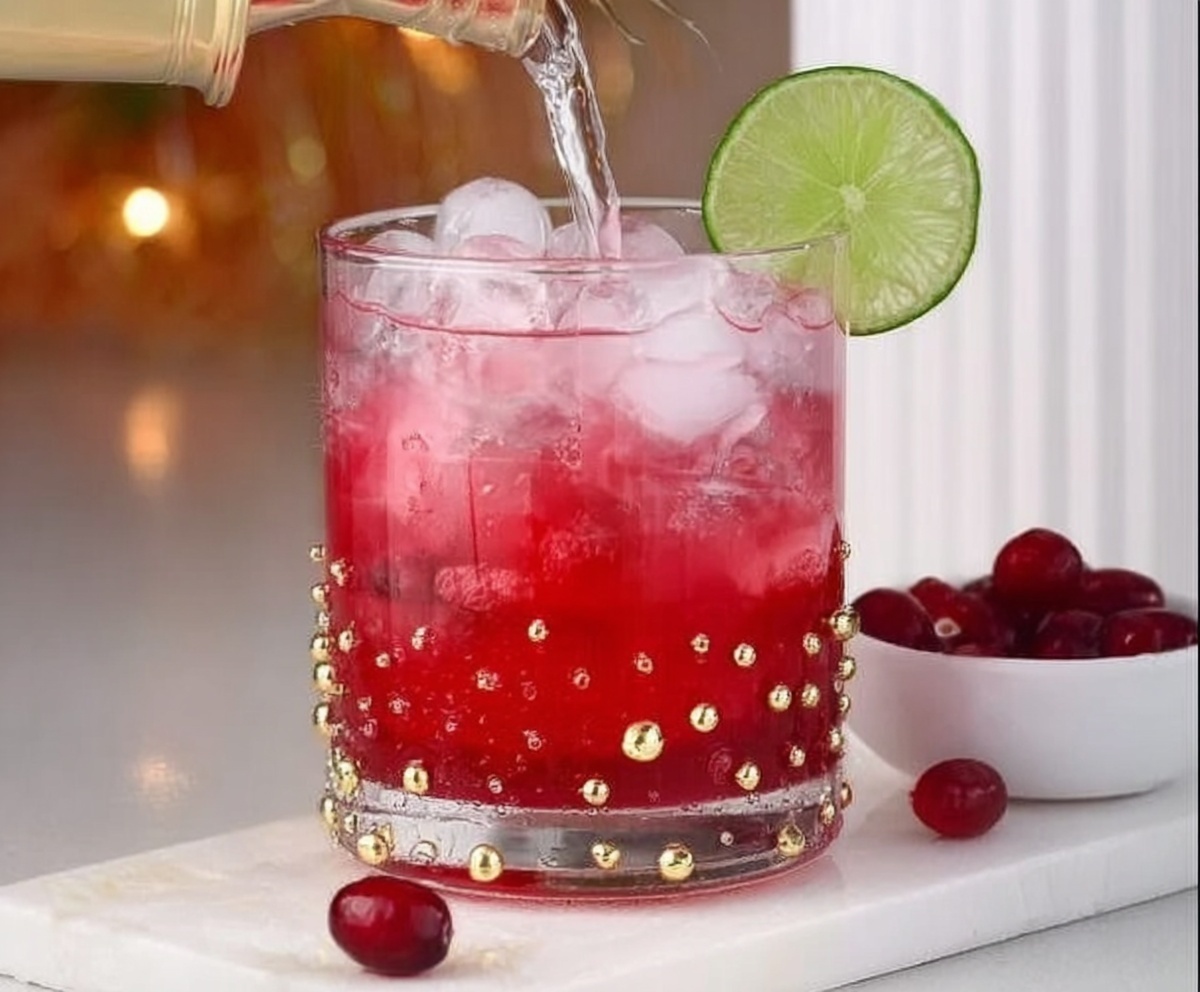 Easy Holiday Mocktail