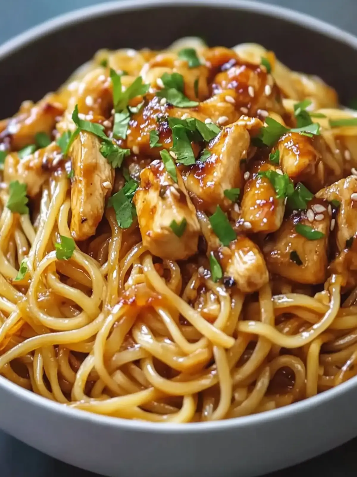 Sticky Garlic Chicken Noodles Recipe