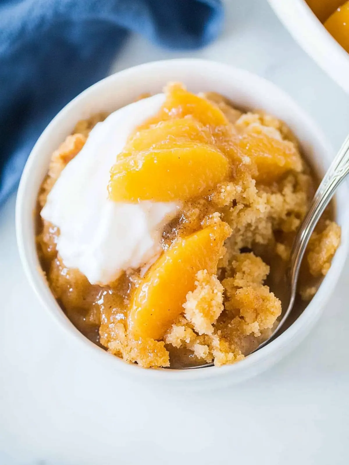 Slow Cooker Peach Cobbler