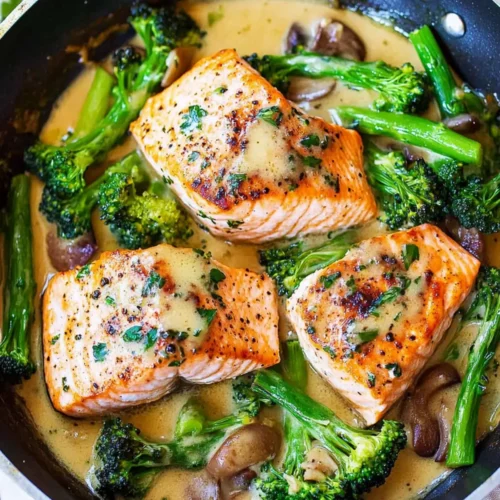 One‑Skillet Garlicky Salmon & Broccoli